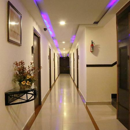 Oyo Rooms Mahanadu Road Extension Vijayawāda Eksteriør billede